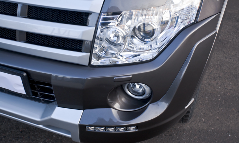 Накладка (юбка) переднего бампера "Broomer Design" (Без ДХЛ) для Mitsubishi Pajero IV (2006-2015) купить недорого с доставкой в Апатиты