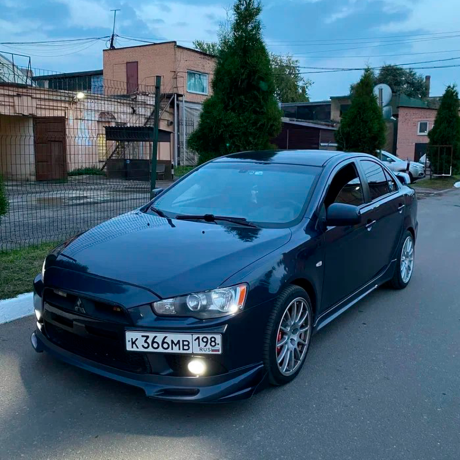 Подиум номера "EVO" №1 (прямой, гладкий, дорестайлинг) для Mitsubishi Lancer 10 (2007-2010) купить недорого с доставкой в Апатиты
