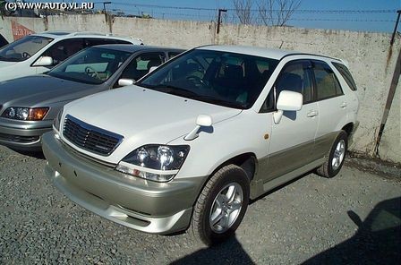 Накладка на передний бампер (сток) Toyota Harrier (10) купить недорого с доставкой в Апатиты