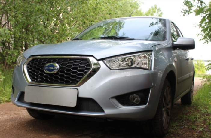 Защита радиатора "Standart" Datsun mi-Do (2015-н.в.) чёрная купить недорого с доставкой в Апатиты