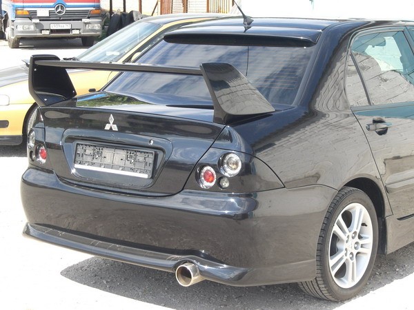Корпуса под заднюю модульную оптику для Mitsubishi Lancer IX (2003-2009) купить недорого с доставкой в Апатиты