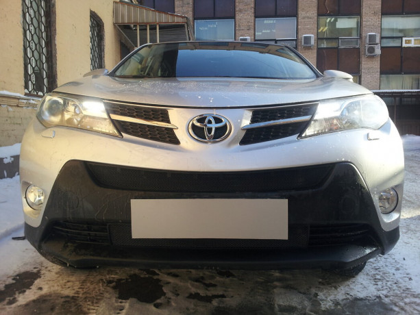 Защита радиатора "Standart" Toyota RAV4 (2012-2015) верх, чёрная купить недорого с доставкой в Апатиты
